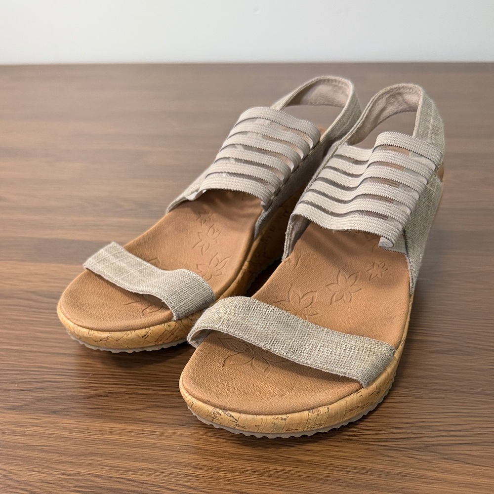 Skechers Cali Beverlee High Tea Taupe Wedge Sandals 38527 Size 7